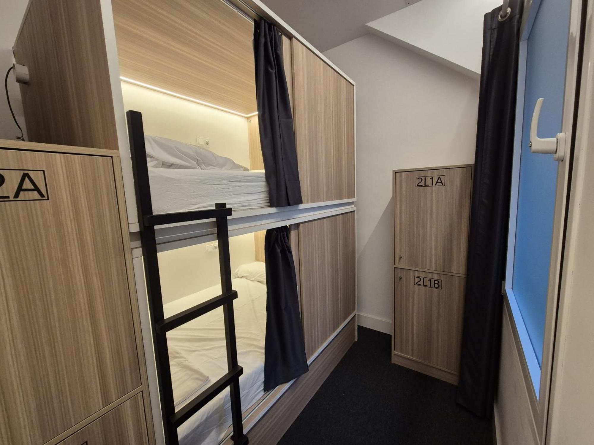 Hostel Siesta & Go Madrid Ngoại thất bức ảnh